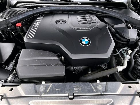 Used 2021 BMW 330i Sedan w/ M Sport Package image 30