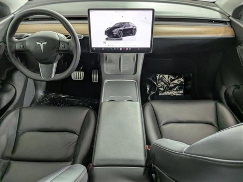 Used 2022 Tesla Model Y Performance image 19