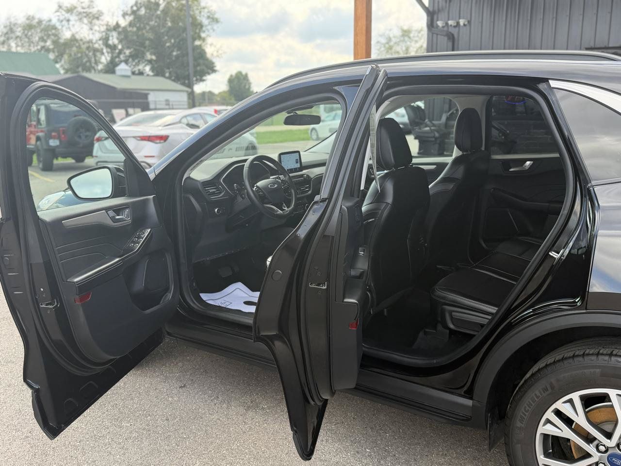 Used 2022 Ford Escape SEL AWD/4WD image 7