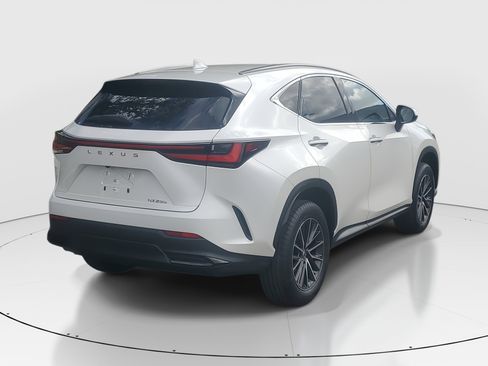 Used 2024 Lexus NX 250 FWD w/ Towing Package (2000 Lbs) image 7