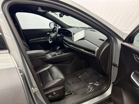 Used 2024 Cadillac XT4 Premium Luxury AWD/4WD image 15