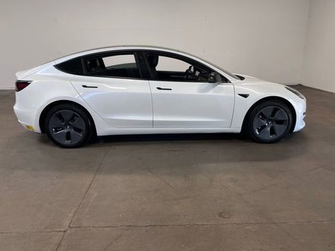 Used 2022 Tesla Model 3 Long Range image 2