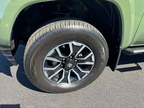 Used 2021 Toyota Tacoma TRD Sport w/ Advanced Technology Package image 27