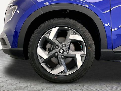 Used 2022 Hyundai Venue SEL FWD image 9