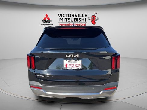 Used 2025 Kia Sorento EX w/ Panoramic Sunroof Package FWD image 8