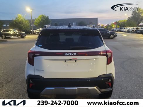 New 2026 Kia Seltos S FWD image 5