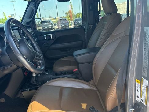 Used 2020 Jeep Wrangler Unlimited Rubicon w/ Dual Top Group AWD/4WD image 6