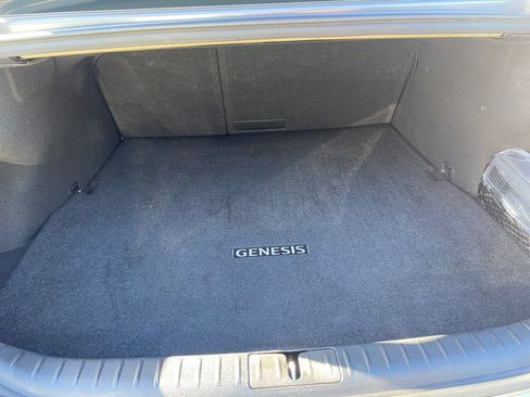 Certified 2025 Genesis G70 2.5T RWD image 29