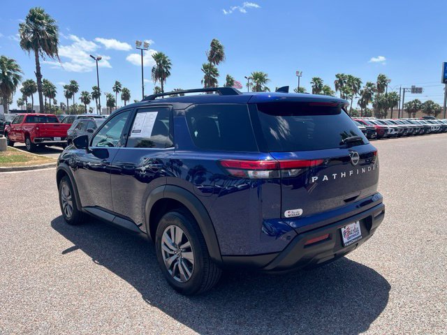 Used 2025 Nissan Pathfinder SV FWD image 6