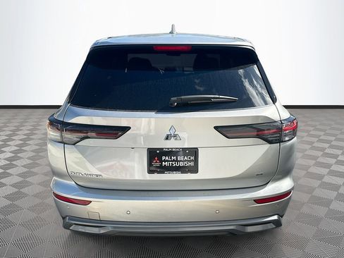 New 2026 Mitsubishi Outlander SE image 6