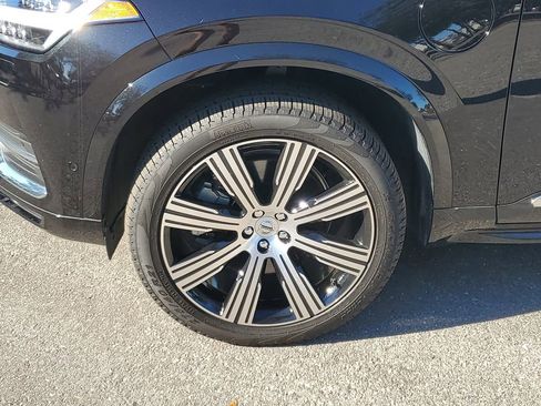 Certified 2025 Volvo XC90 T8 Plus w/ Protection Package Premier image 11
