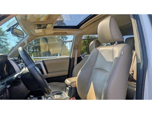 Used 2017 Toyota 4Runner Limited image 15