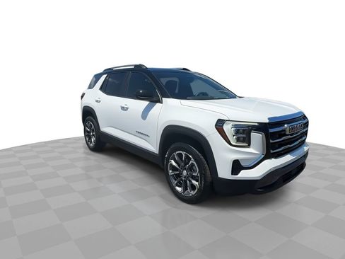 Used 2025 GMC Terrain Elevation w/ Elevation Premium Package AWD/4WD image 2