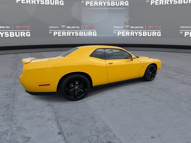 Used 2018 Dodge Challenger R/T w/ Driver Convenience Group RWD image 8