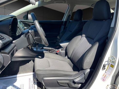 Used 2017 Subaru Impreza 2.0i AWD/4WD image 9