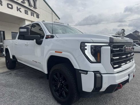 Used 2024 GMC Sierra 2500 AT4 w/ AT4 Premium Plus Package AWD/4WD image 40