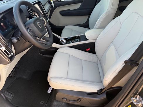 New 2026 Volvo XC40 B5 Ultra w/ Protection Package Premier AWD/4WD image 16