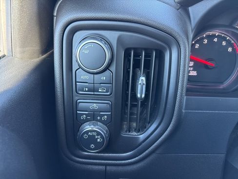 Used 2022 Chevrolet Silverado 1500 Custom image 21