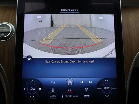 Used 2022 Mercedes-Benz C 300 4MATIC Sedan image 15