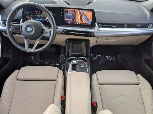 Certified 2025 BMW X2 xDrive28i w/ Premium Package image 18