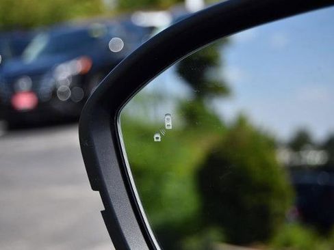 New 2025 Nissan Murano SL image 11