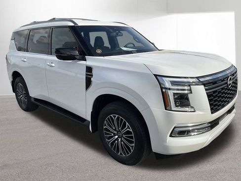 New 2026 Nissan Armada SL w/ Captain's Chari Seat Package image 3