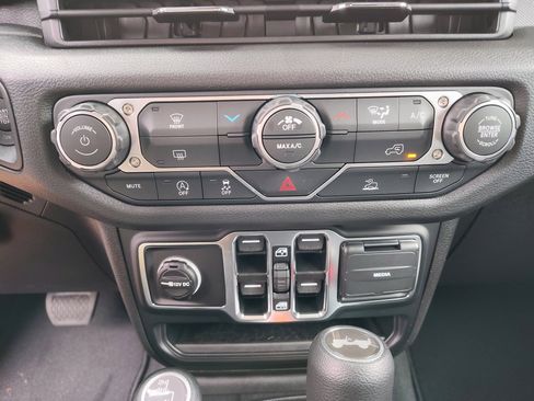 New 2026 Jeep Wrangler Sport S image 19