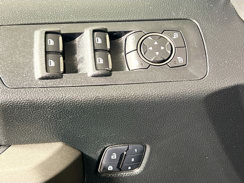 Used 2018 Ford F150 Raptor w/ Equipment Group 802A Luxury image 16