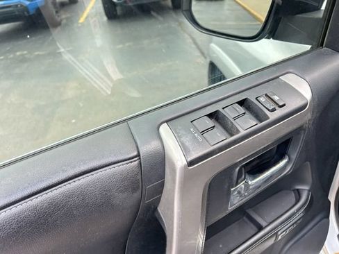 Used 2015 Toyota 4Runner Limited AWD/4WD image 25