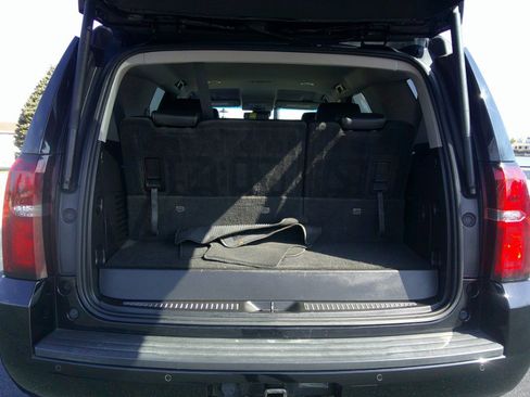 Used 2019 Chevrolet Tahoe LT image 14