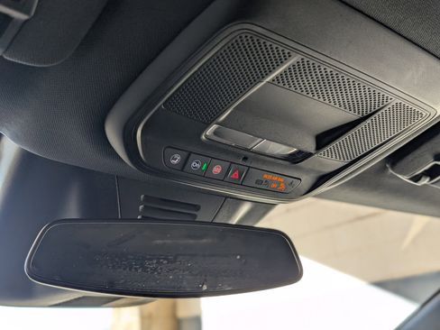 Used 2025 Chevrolet Equinox EV LT w/ Convenience Package image 31