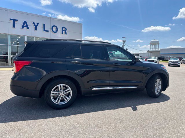 Used 2021 Ford Explorer XLT w/ Equipment Group 202A RWD image 19