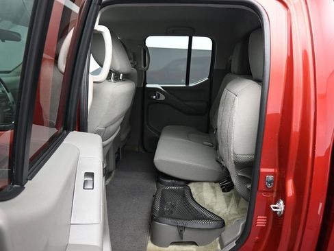 Used 2017 Nissan Frontier SV AWD/4WD image 26