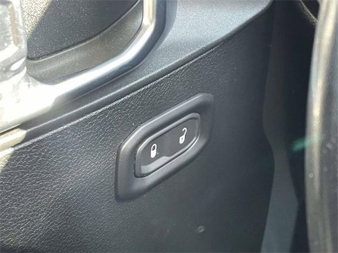 Used 2019 Jeep Wrangler Unlimited Sport S image 26