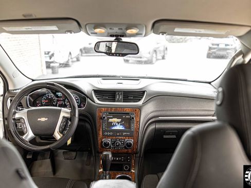 Used 2013 Chevrolet Traverse LT image 24