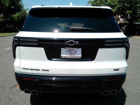Certified 2024 Chevrolet Traverse RS w/ LPO, Floor Liner Package AWD/4WD image 7