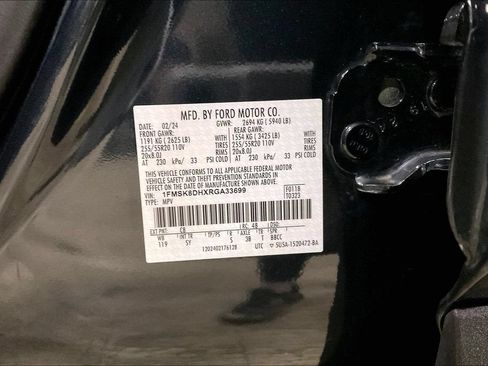 Certified 2024 Ford Explorer XLT w/ Equipment Group 202A AWD/4WD image 30