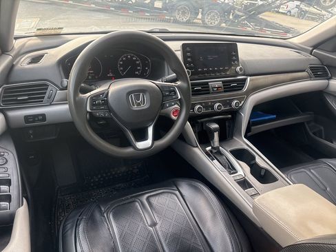 Used 2018 Honda Accord LX image 4