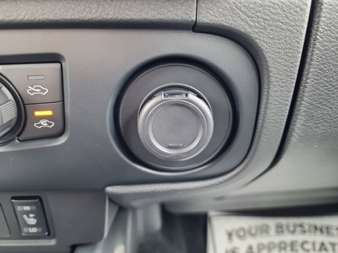 New 2026 Nissan Frontier SV image 17