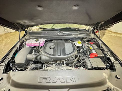 New 2026 RAM 1500 Express AWD/4WD image 44