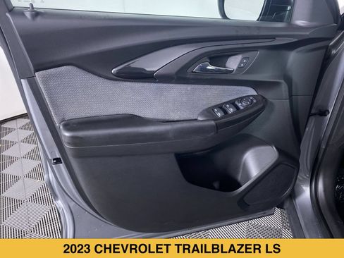 Certified 2023 Chevrolet TrailBlazer LS FWD image 10