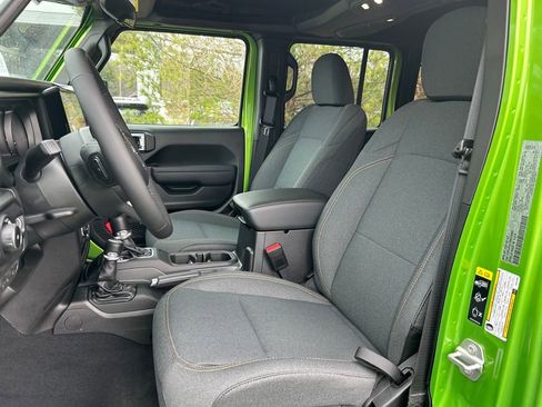 New 2025 Jeep Wrangler Sport S image 20