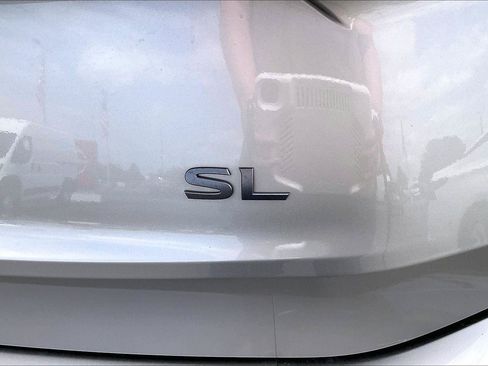 Certified 2025 Nissan Rogue SL w/ SL Premium Package FWD image 9