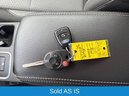 Used 2017 Ford Escape SE w/ Equipment Group 201A FWD image 27