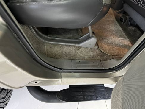 Used 2000 Chevrolet Tahoe Z71 w/ Comfort & Security Pkg image 36