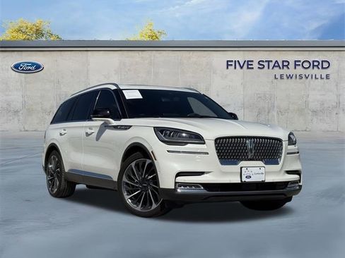 Used 2021 Lincoln Aviator Reserve w/ Equipment Group 201A image 2