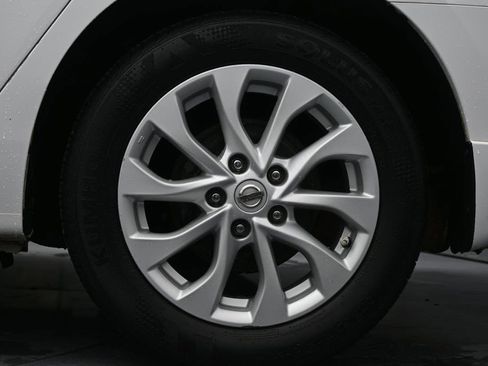Used 2018 Nissan Sentra SV FWD image 9