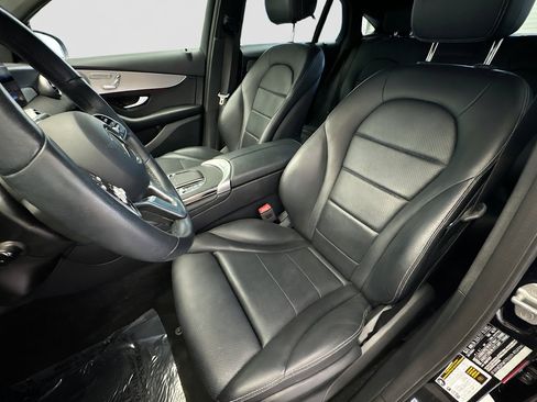 Used 2021 Mercedes-Benz GLC 300 4MATIC Coupe image 11