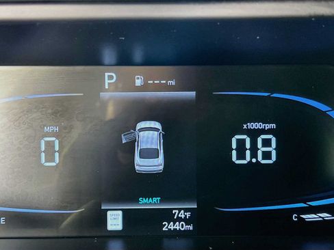 Certified 2025 Hyundai Elantra Sport FWD image 14