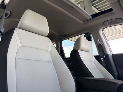 Certified 2023 Honda CR-V EX image 21